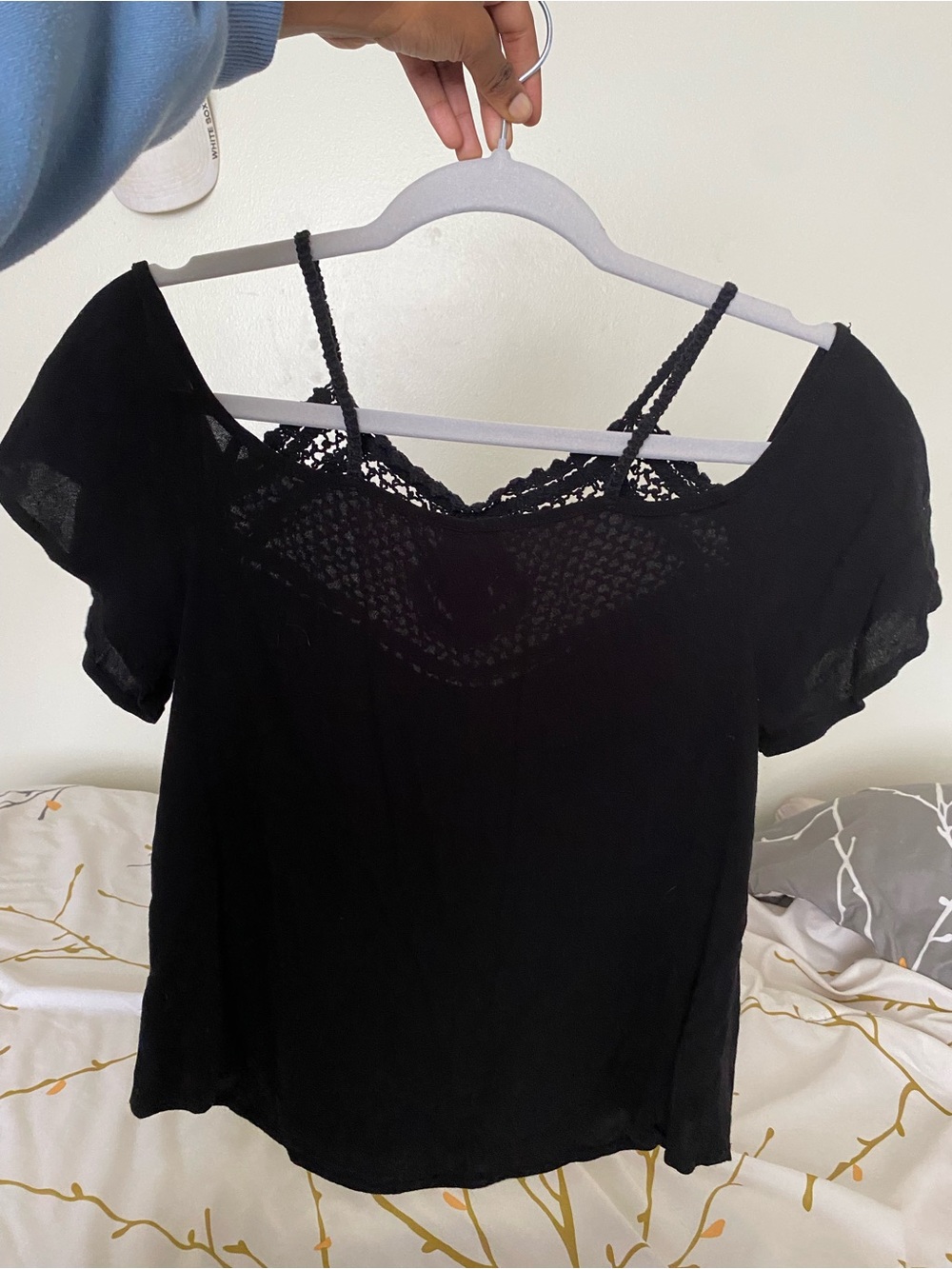 No Boundaries Black Crochet Yoke Camisole Top - Picture 2 of 7